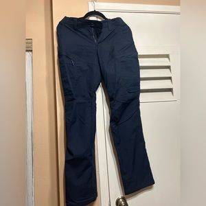 Women’s navy blue 5.11 APEX Pant, size 6, 26 inch inseam